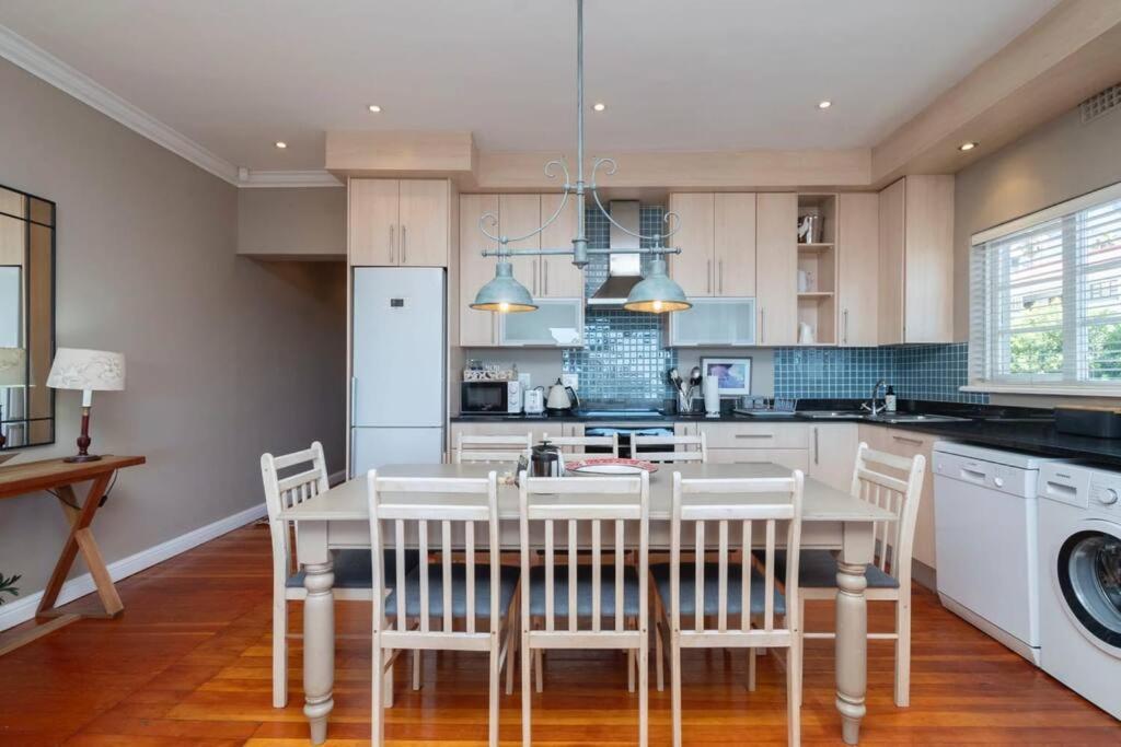 Apartment 2 Bedroom With Amazing City Views Cape Town